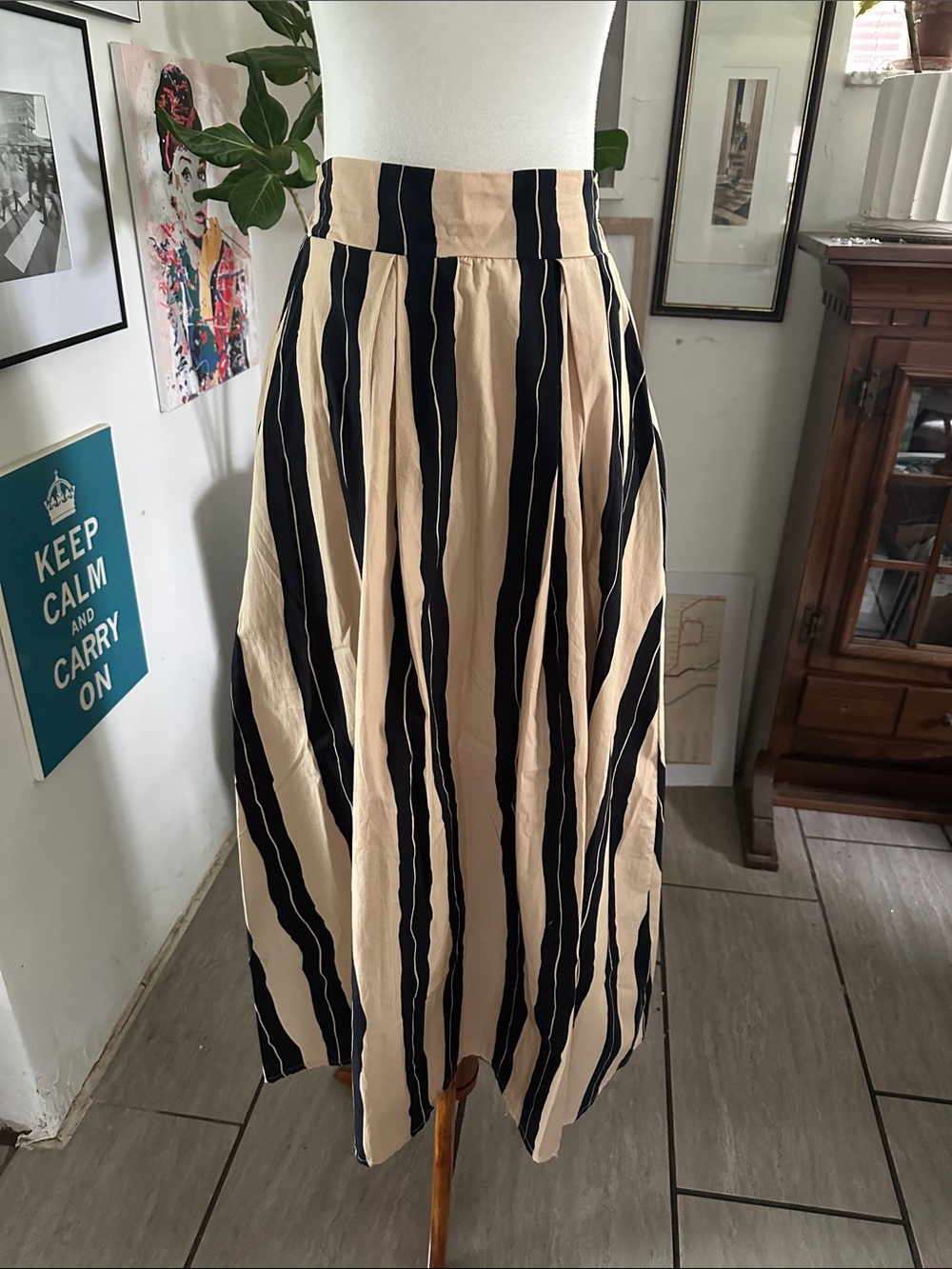 Risskio Italian 100% Vertical Stripe Maxi Skirt in Tan and Black Small